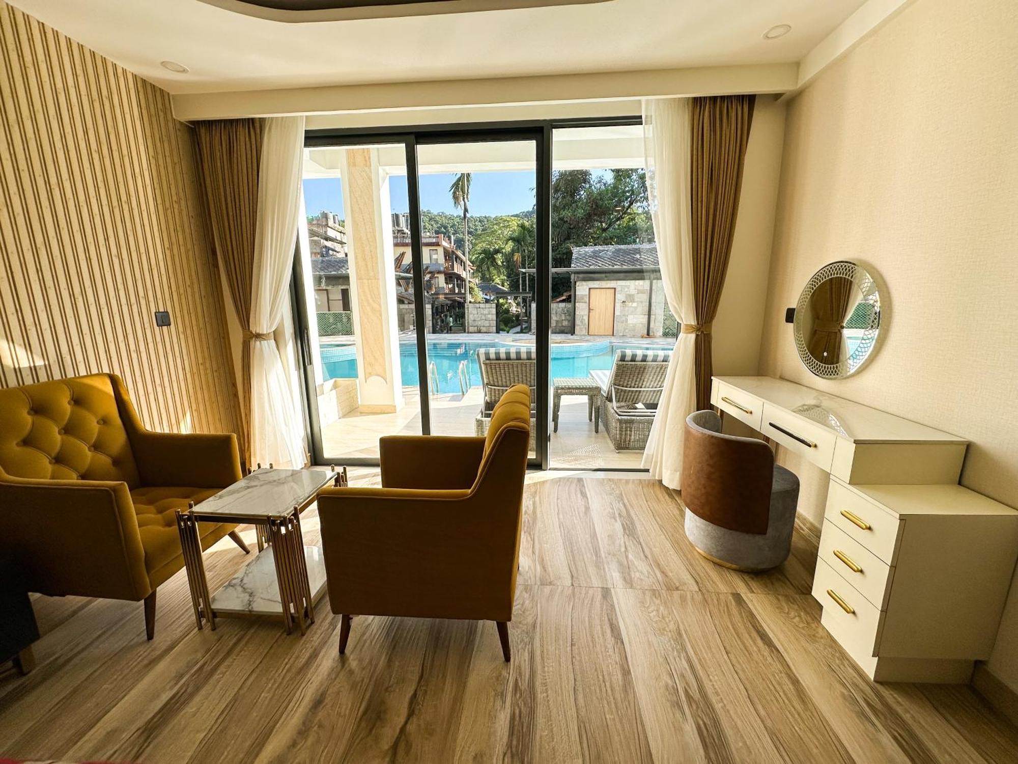 Resort View 4*