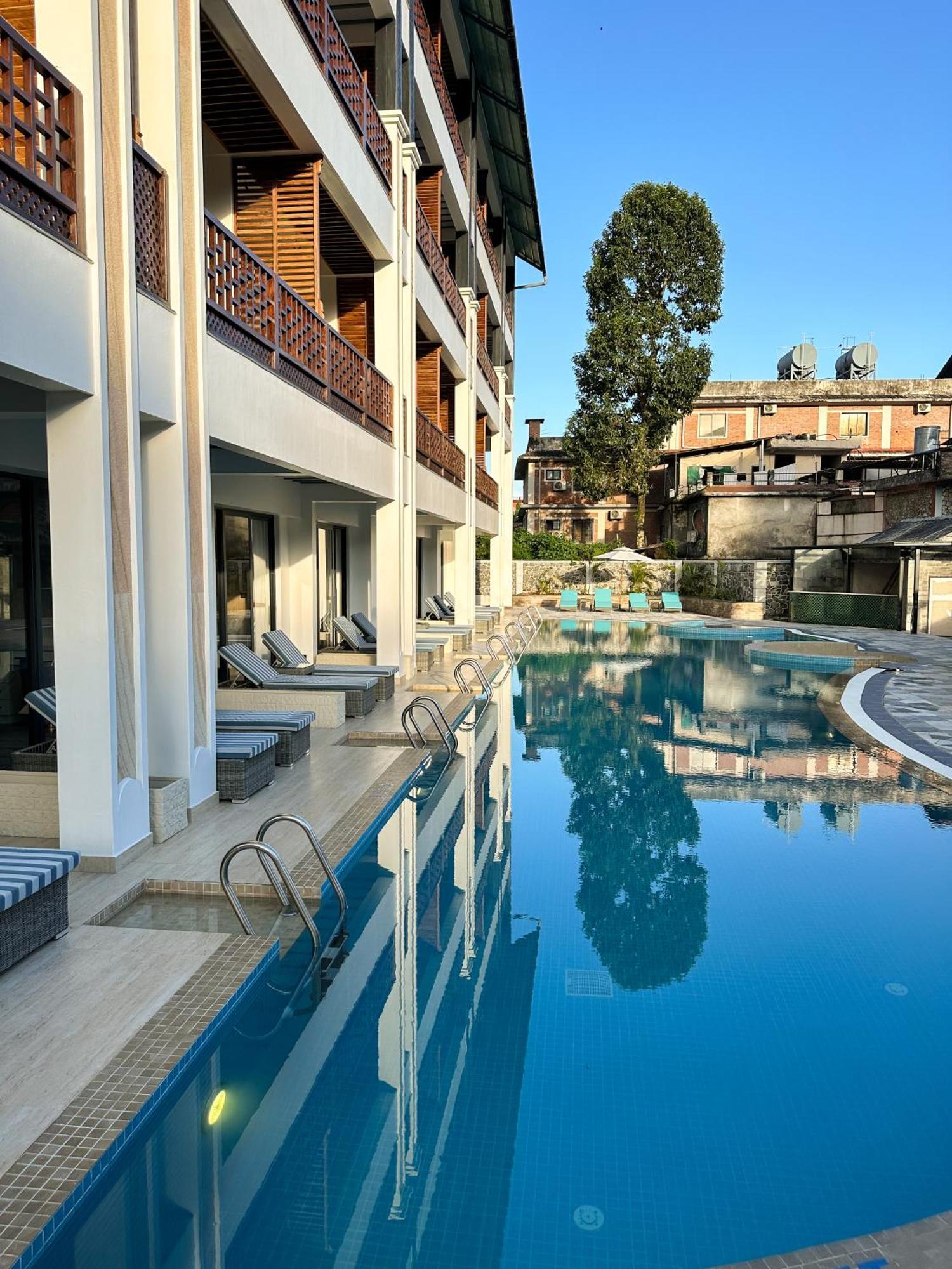 View 4*