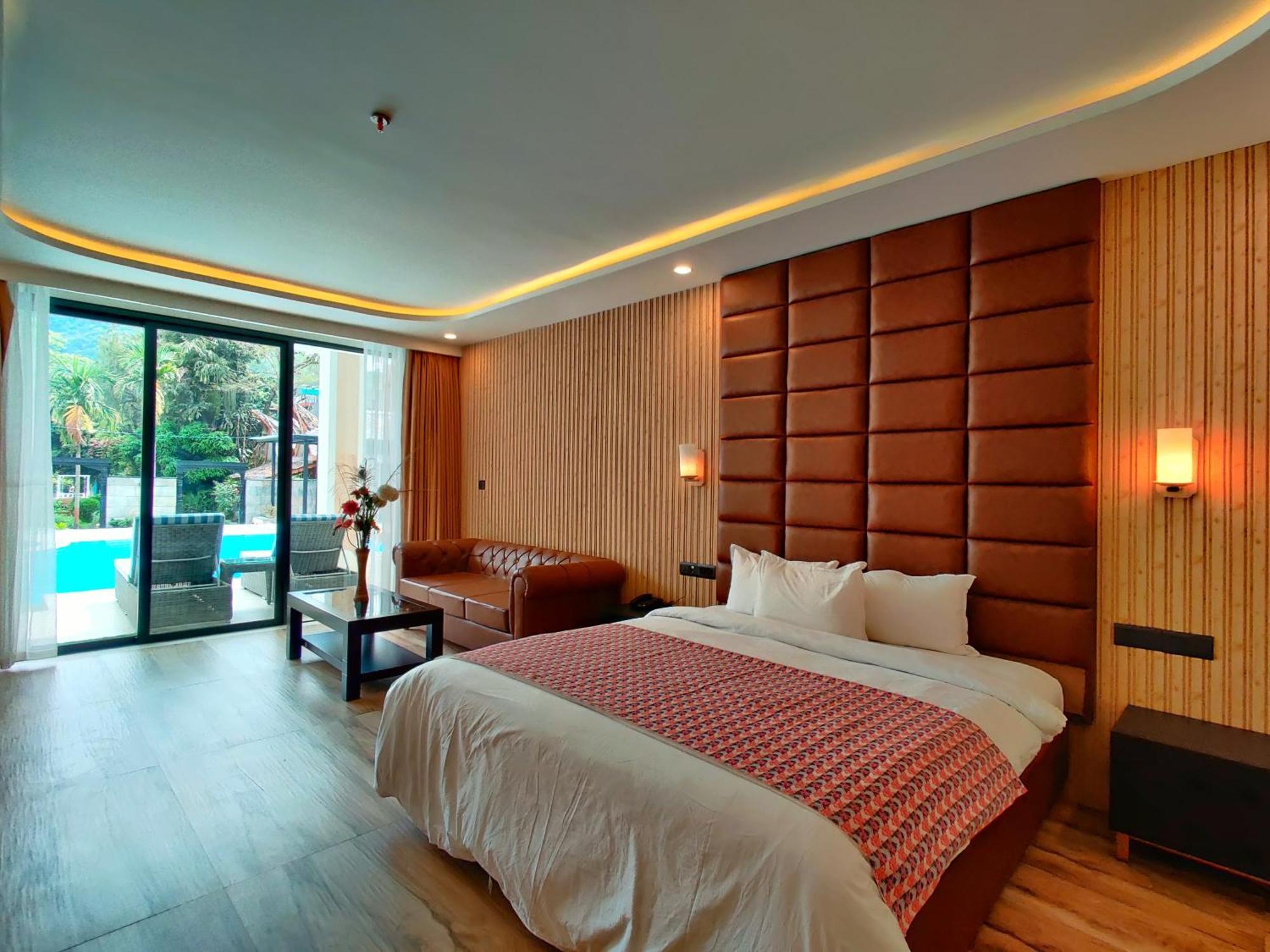 View 4*